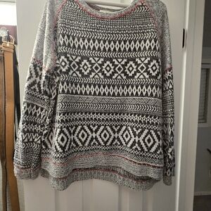 Black and White Patterned Women's Sweater